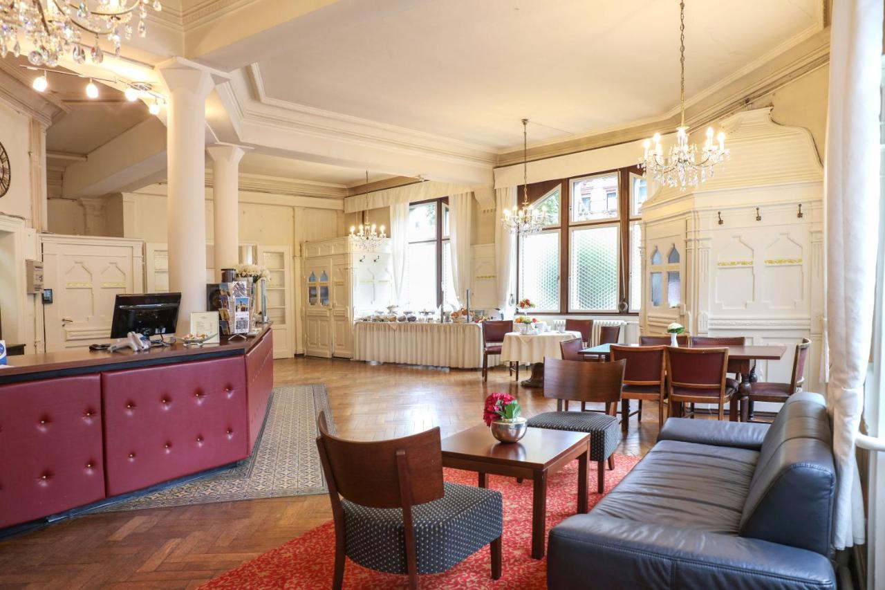 Hotel Markgraefler Hof Karlsruhe Buitenkant foto